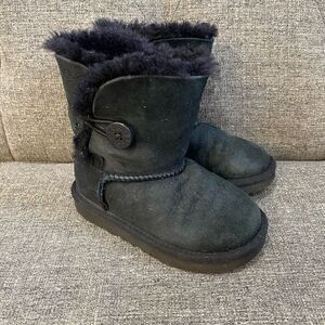 UGG Bailey Button II Kids Black Boots Size 9
